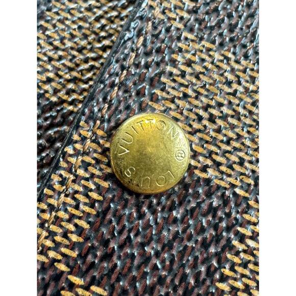 Louis Vuitton Keyholder - Picture 6 of 8